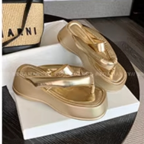 women shoes Heels